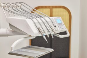 Ortodoncja: kluczowe informacje o leczeniu wad zgryzu i nieprawidłowości zębowych
